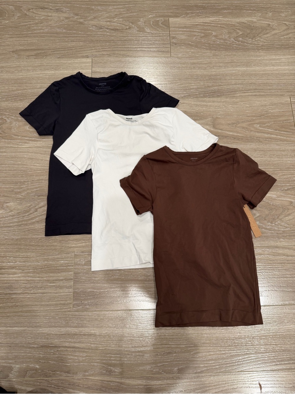 Skims Soft Smoothing Seamless T Shirt Top Bundle